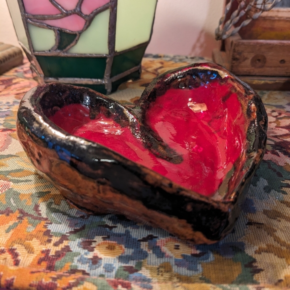 Pottery Heart Dish - Picture 2 of 5